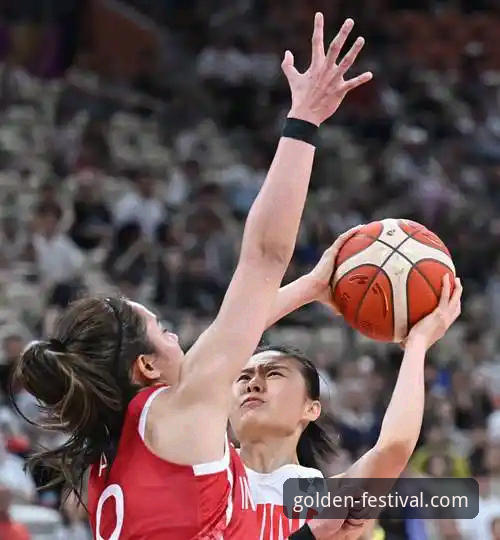 中国女篮锁定世界杯资格，战术调整与团队爆发成关键